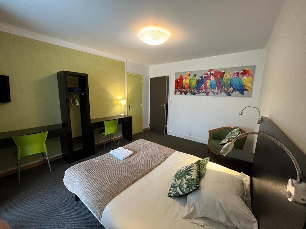 Hotel Le Smile Saint-Vincent-Sterlanges Экстерьер фото